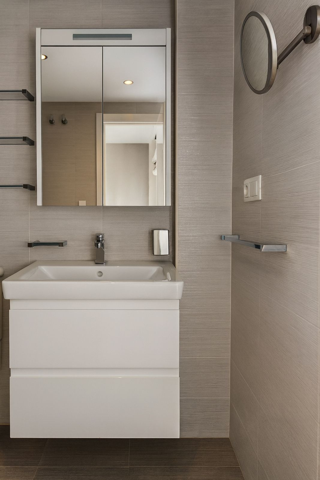 2 Bed Apartment for sale in Nueva Andalucía Costa Del Sol, Málaga, Spain