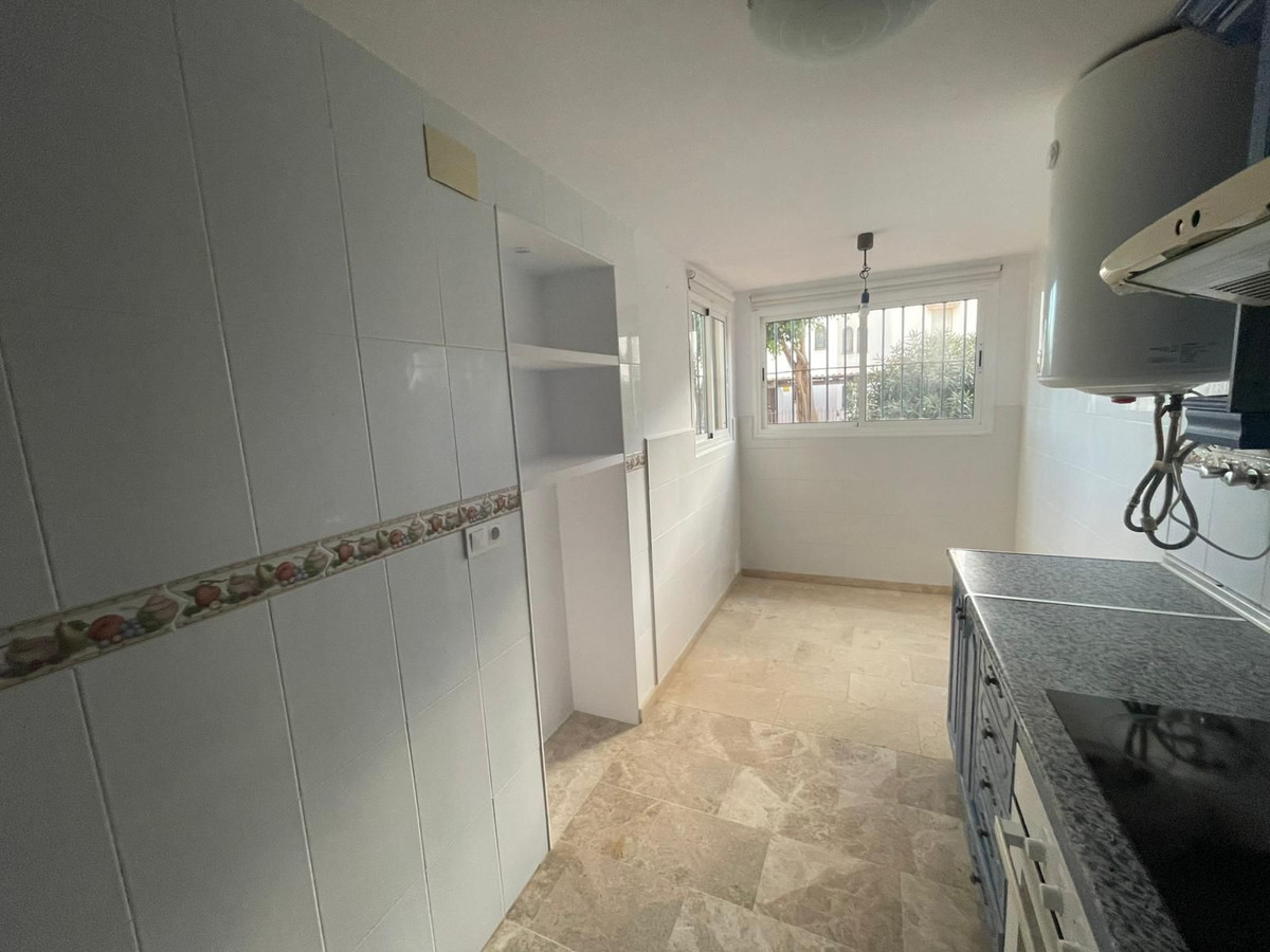 4 Bed Townhouse for sale in Casares Costa Del Sol, Málaga, Spain
