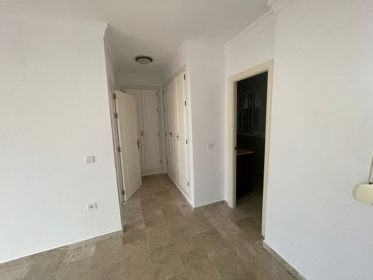 4 Bed Townhouse for sale in Casares Costa Del Sol, Málaga, Spain
