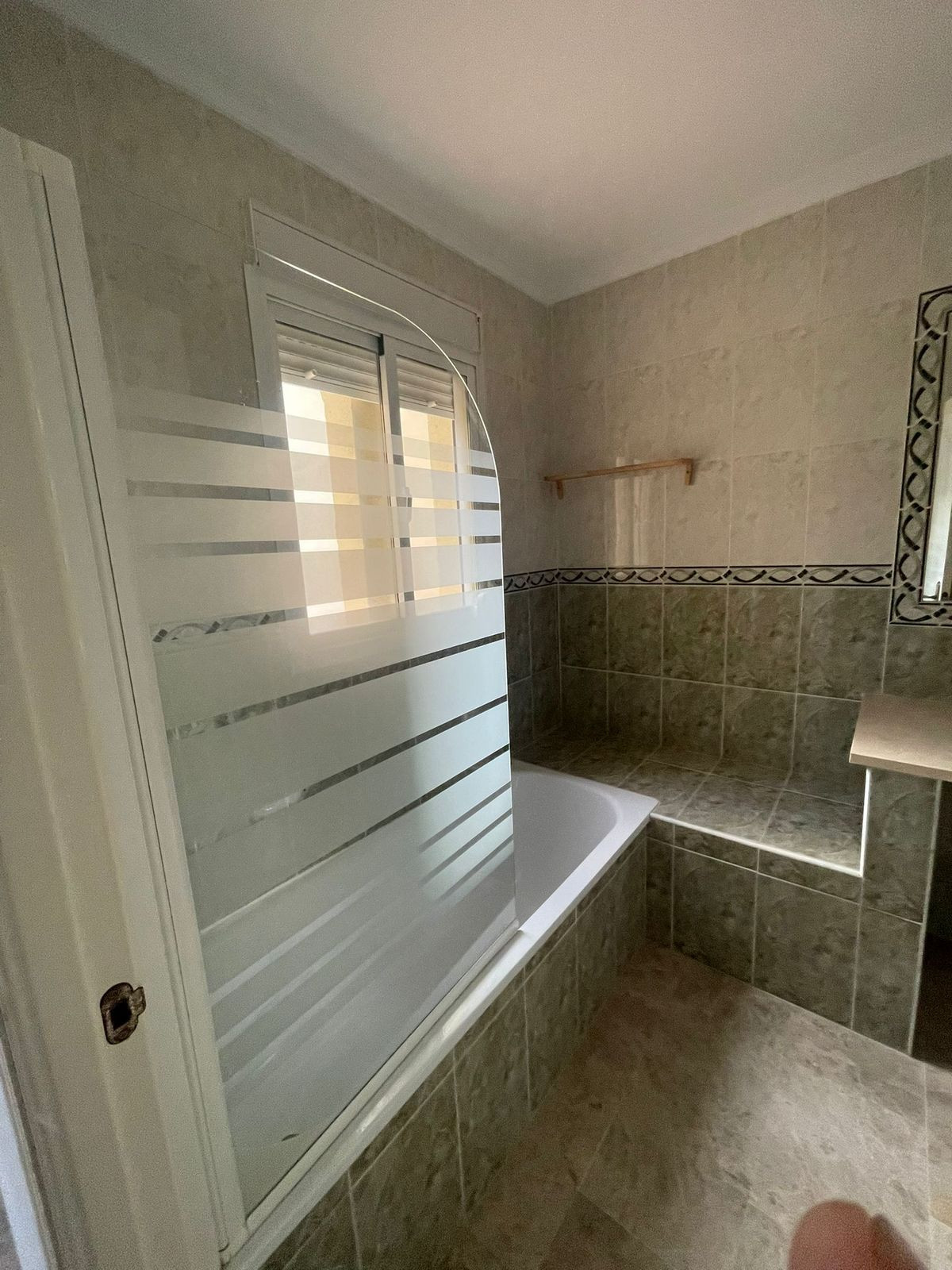 4 Bed Townhouse for sale in Casares Costa Del Sol, Málaga, Spain