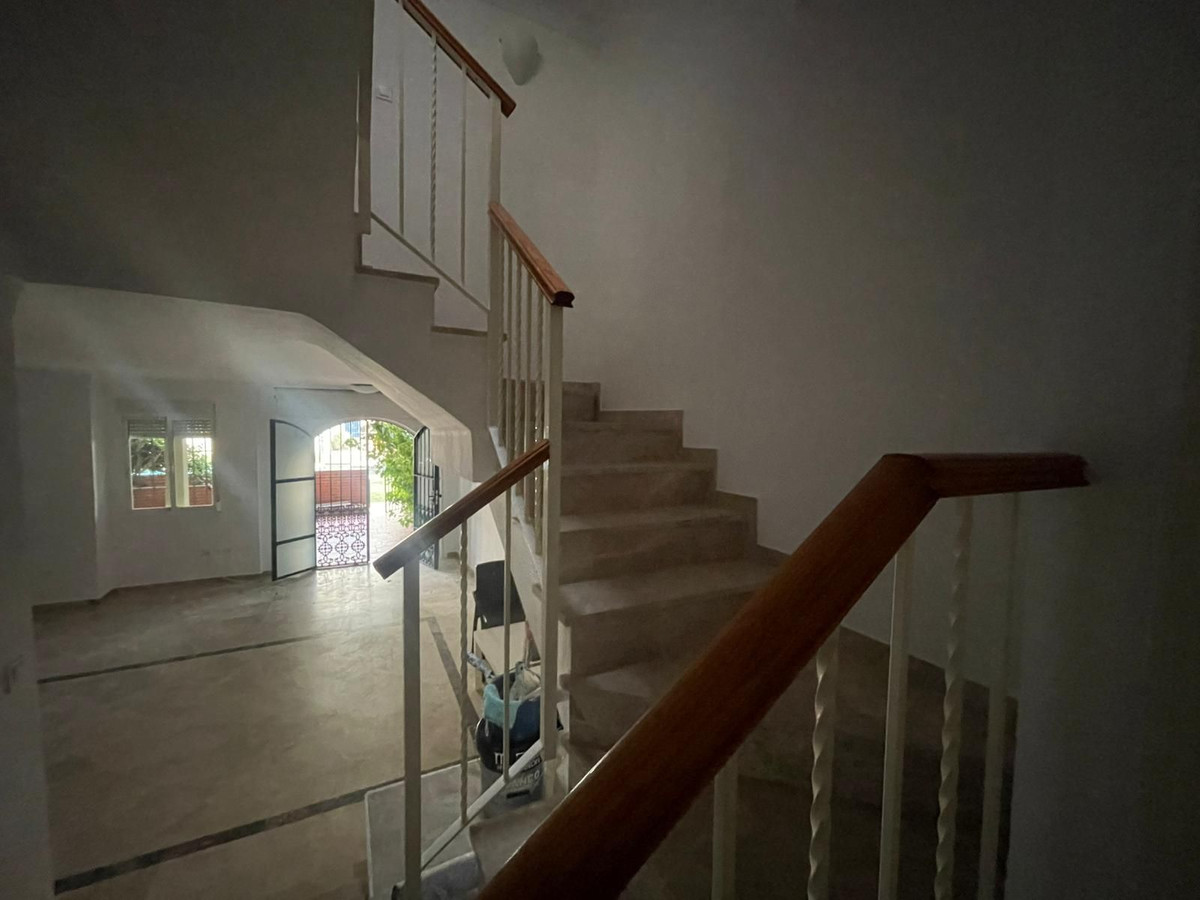 4 Bed Townhouse for sale in Casares Costa Del Sol, Málaga, Spain