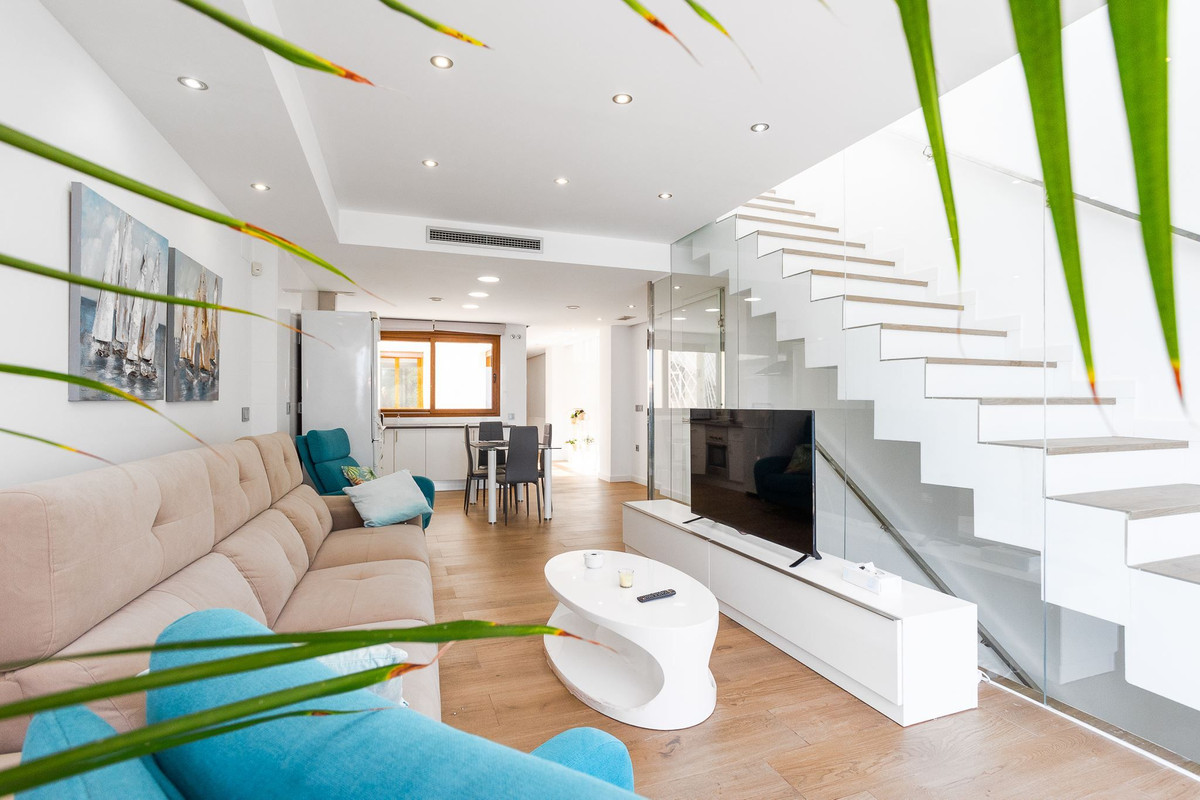 Se vende Villa - Chalet de 7 dormitorios en Costa Calida, Murcia, España