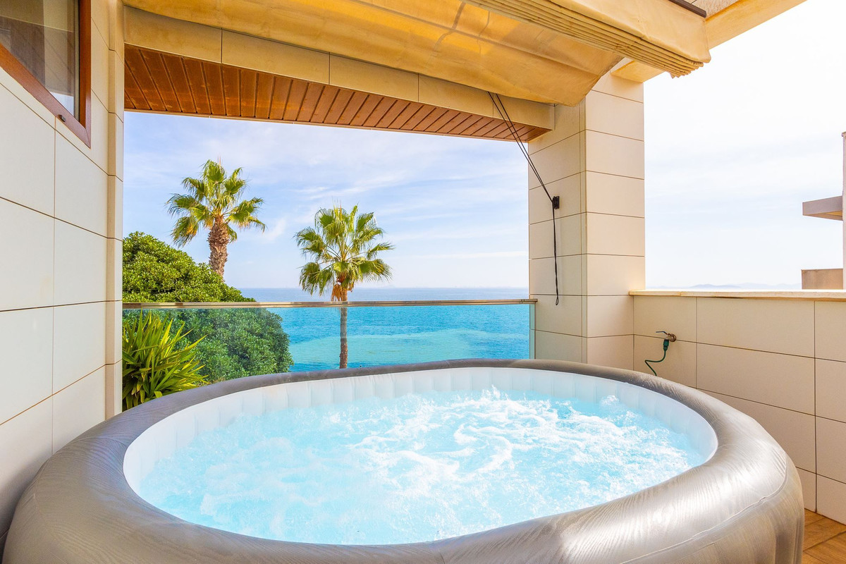 Se vende Villa - Chalet de 7 dormitorios en Costa Calida, Murcia, España