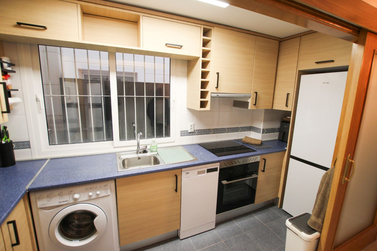 Se vende Apartamento Planta Media de 2 dormitorios en Costa Blanca, Alicante, España