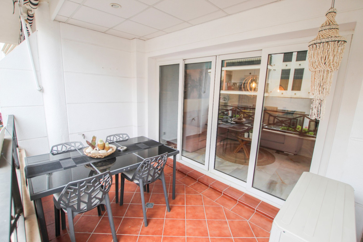 Se vende Apartamento Planta Media de 2 dormitorios en Costa Blanca, Alicante, España