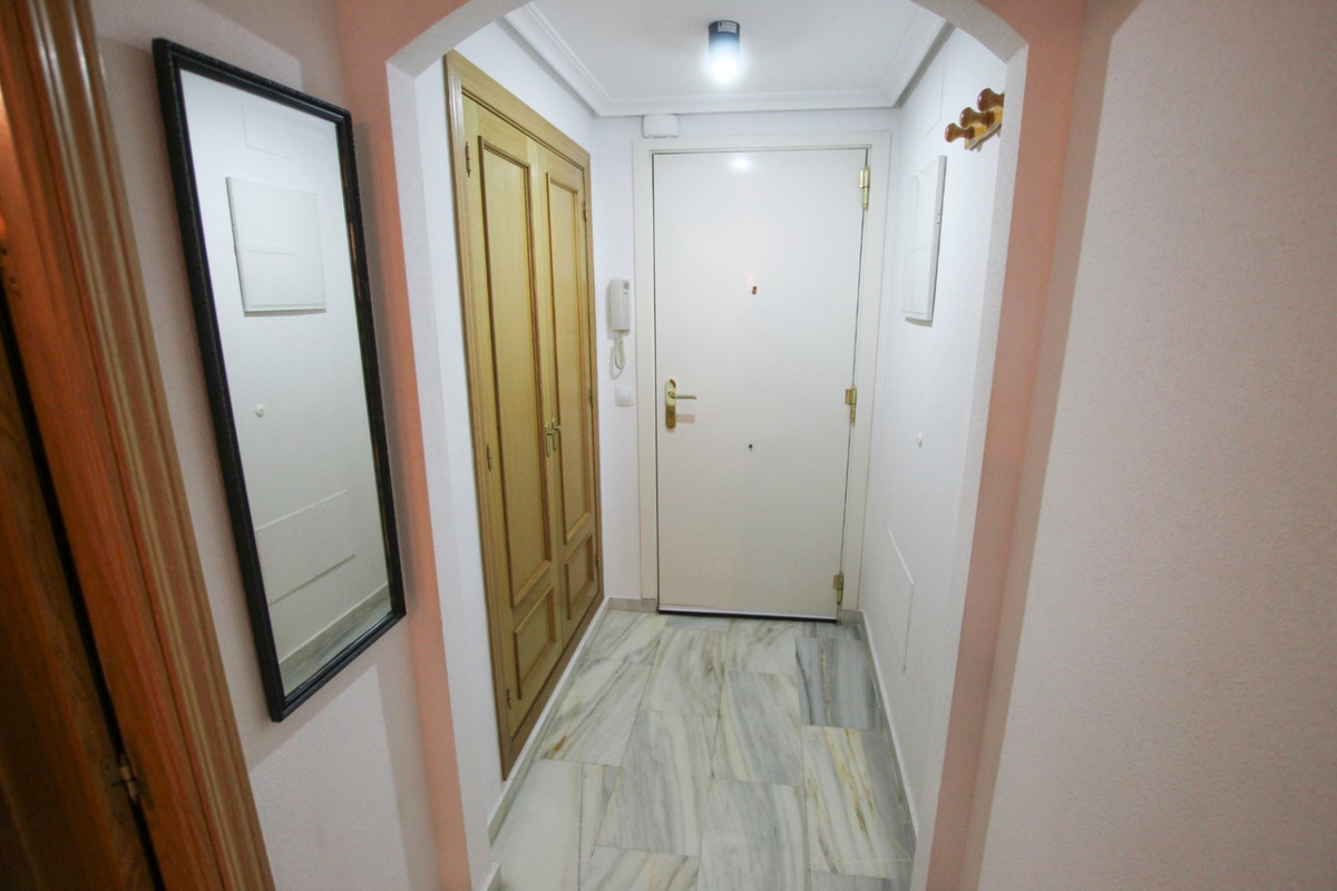 Se vende Apartamento Planta Media de 2 dormitorios en Costa Blanca, Alicante, España