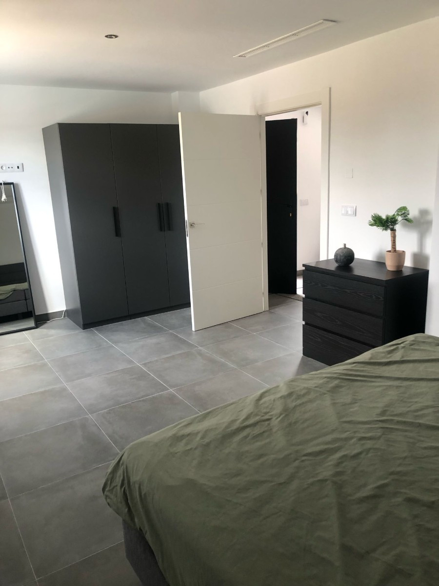 Se vende Villa - Chalet de 5 dormitorios en Costa Blanca, Alicante, España