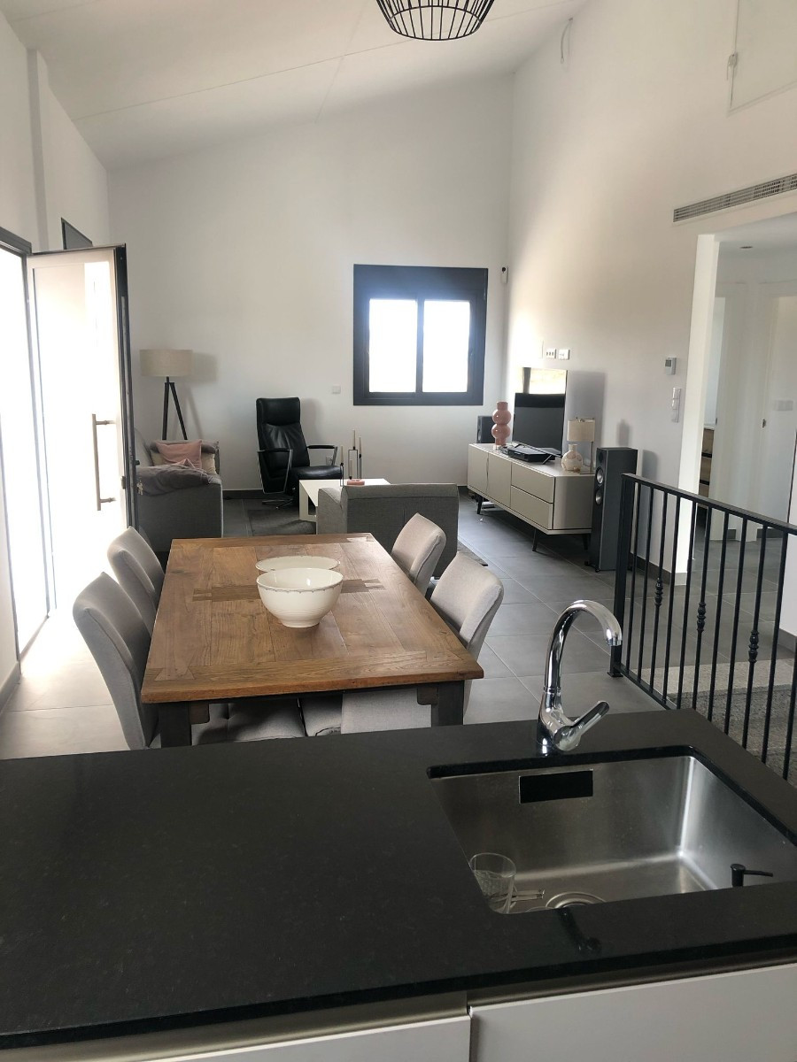 Se vende Villa - Chalet de 5 dormitorios en Costa Blanca, Alicante, España