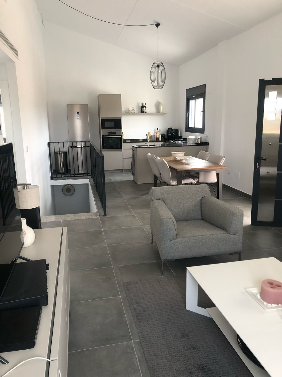 Se vende Villa - Chalet de 5 dormitorios en Costa Blanca, Alicante, España