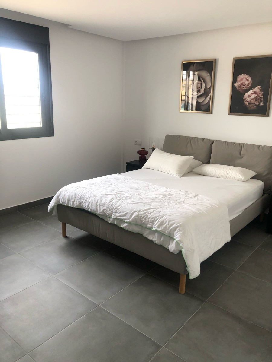 Se vende Villa - Chalet de 5 dormitorios en Costa Blanca, Alicante, España