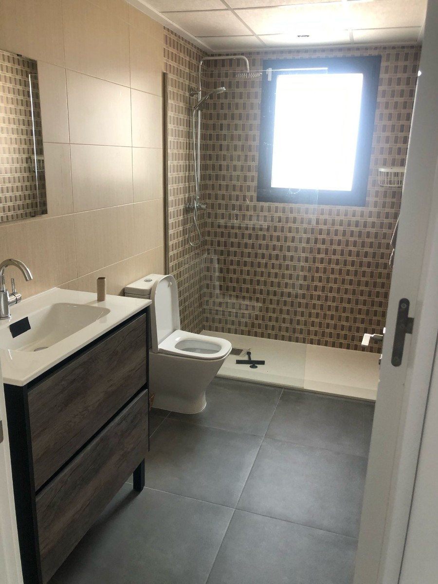 Se vende Villa - Chalet de 5 dormitorios en Costa Blanca, Alicante, España