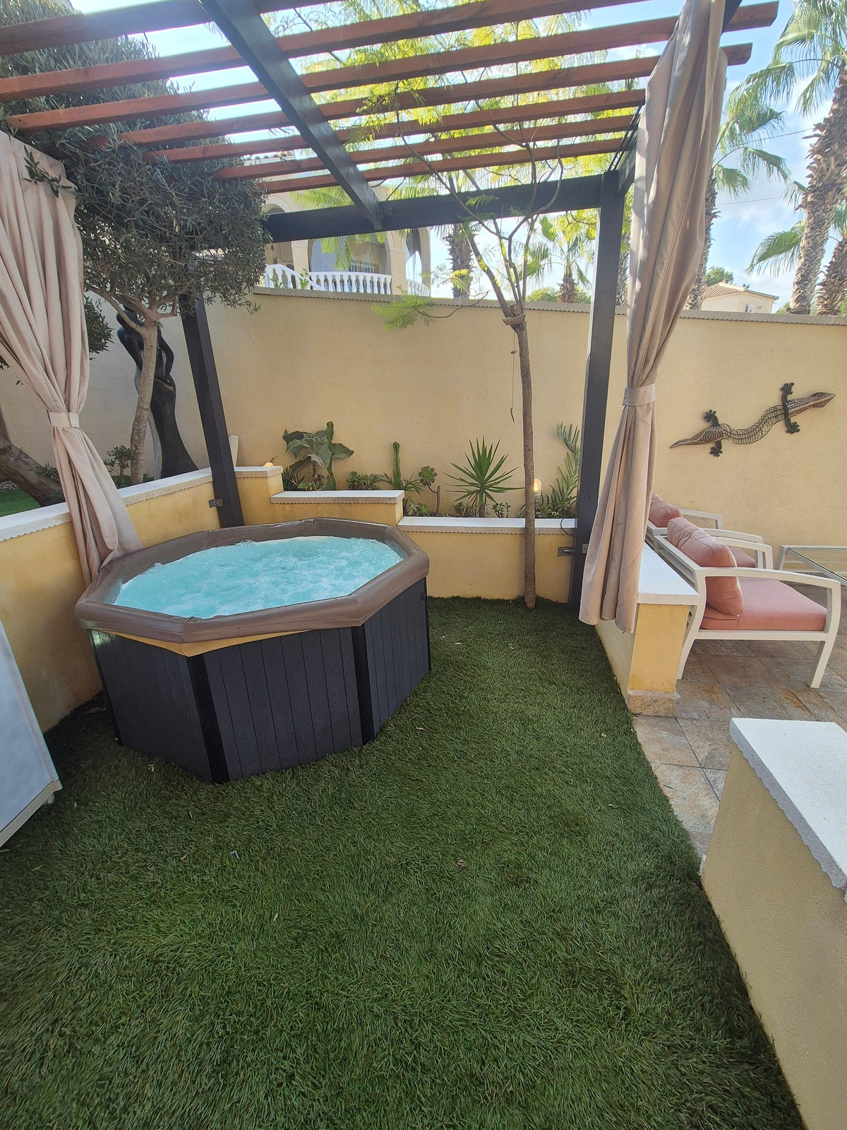 5 Bed Townhouse for sale in San Miguel De Salinas Costa Blanca, Alicante, Spain