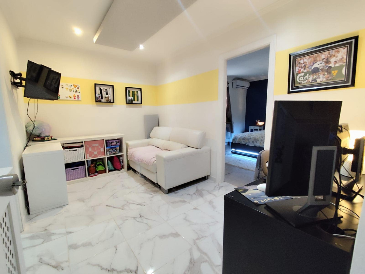 5 Bed Townhouse for sale in San Miguel De Salinas Costa Blanca, Alicante, Spain