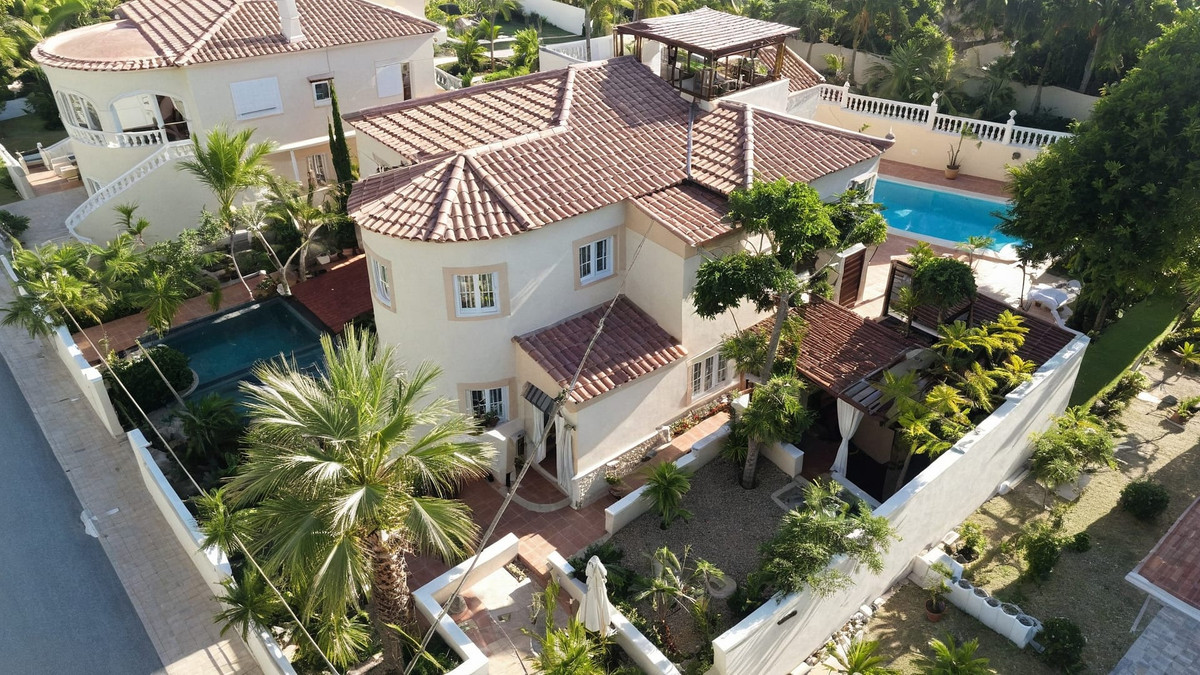 5 Bed Townhouse for sale in San Miguel De Salinas Costa Blanca, Alicante, Spain