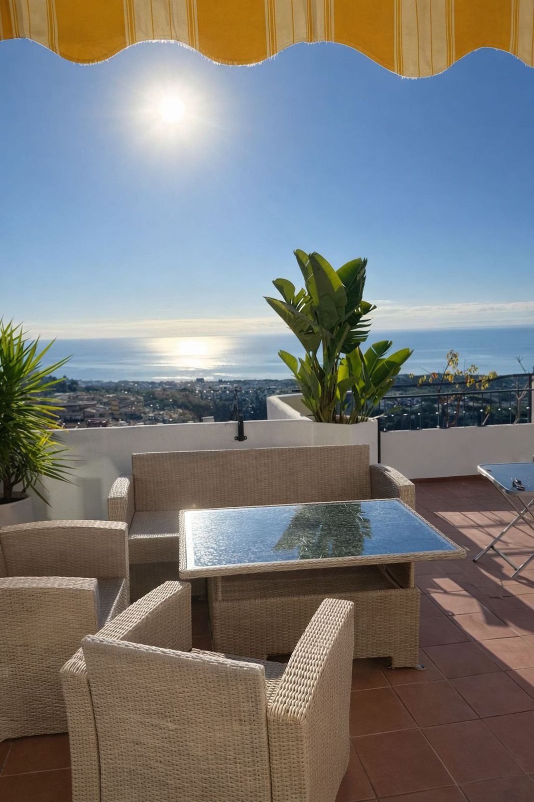 3 Bed Apartment for sale in Calahonda Costa Del Sol, Málaga, Spain