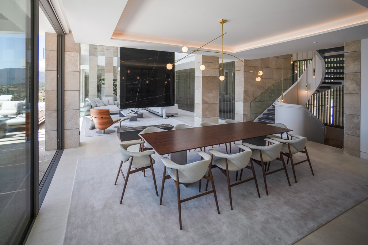 Se vende Villa - Chalet de 5 dormitorios en Costa Del Sol, Málaga, España