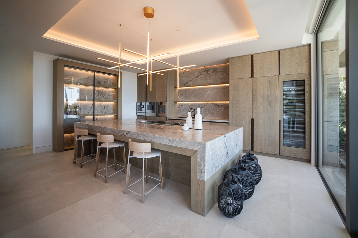 Se vende Villa - Chalet de 5 dormitorios en Costa Del Sol, Málaga, España