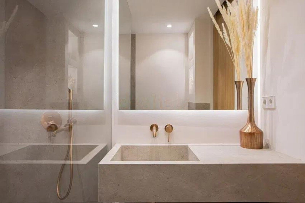 4 Bed Apartment for sale in Nueva Andalucía Costa Del Sol, Málaga, Spain