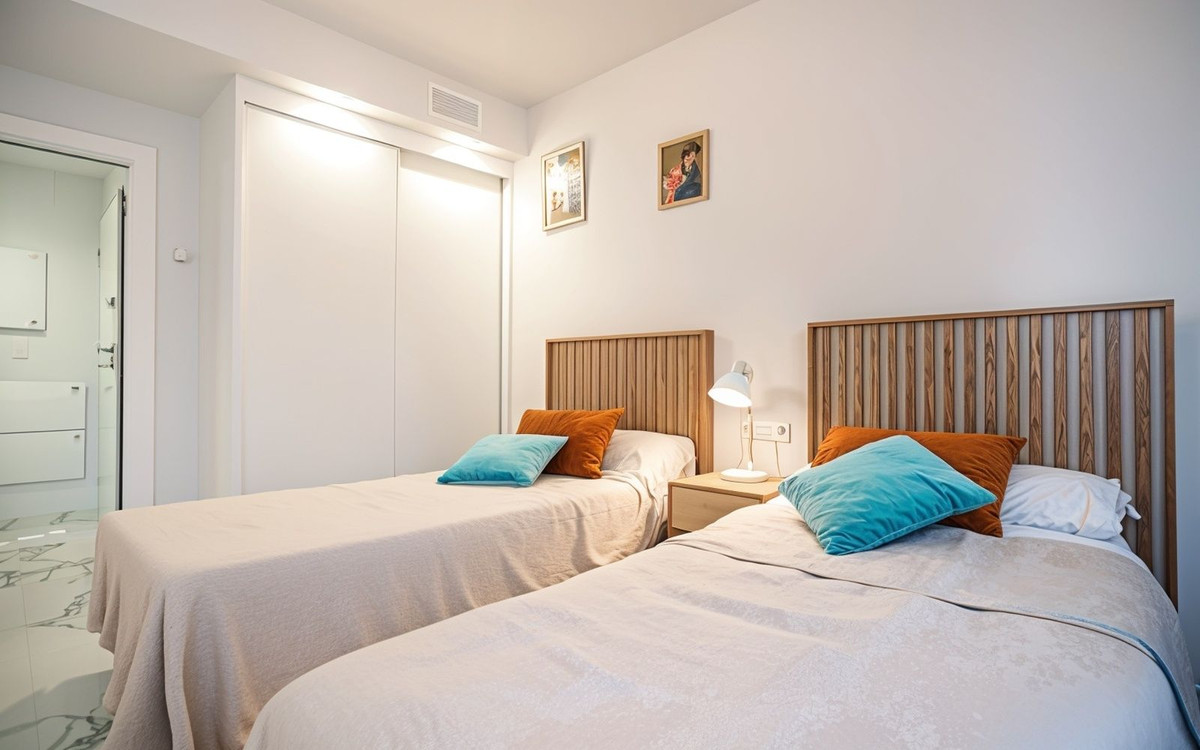 2 Bed Apartment for sale in Los Altos Costa Blanca, Alicante, Spain
