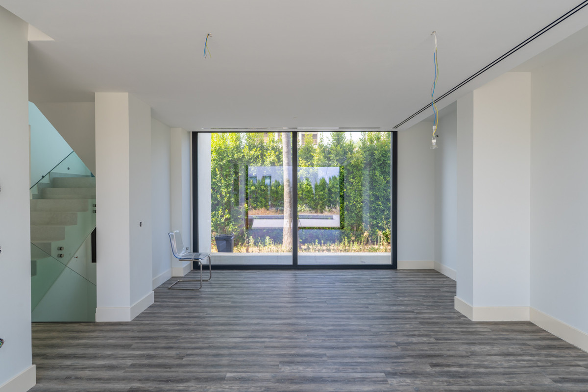 Se vende Villa - Chalet de 3 dormitorios en Costa Del Sol, Málaga, España