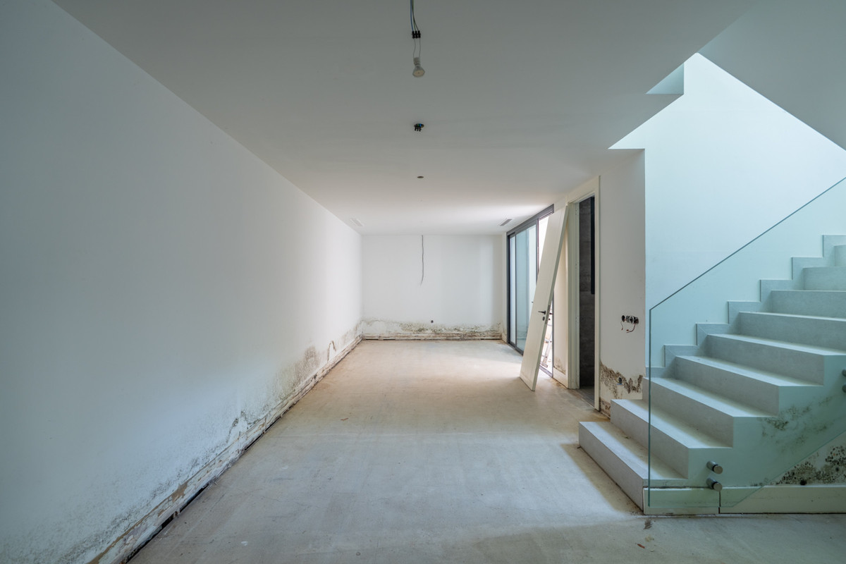 Se vende Villa - Chalet de 3 dormitorios en Costa Del Sol, Málaga, España