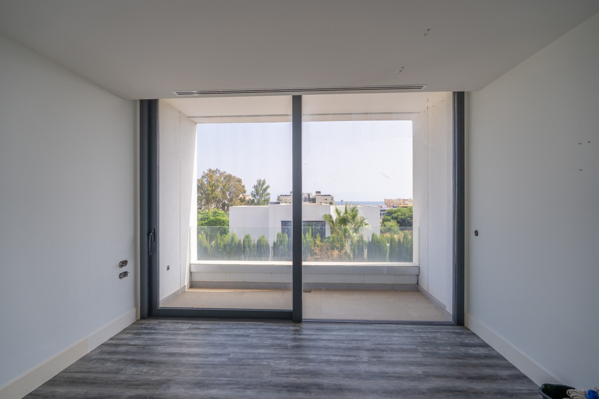 Se vende Villa - Chalet de 3 dormitorios en Costa Del Sol, Málaga, España