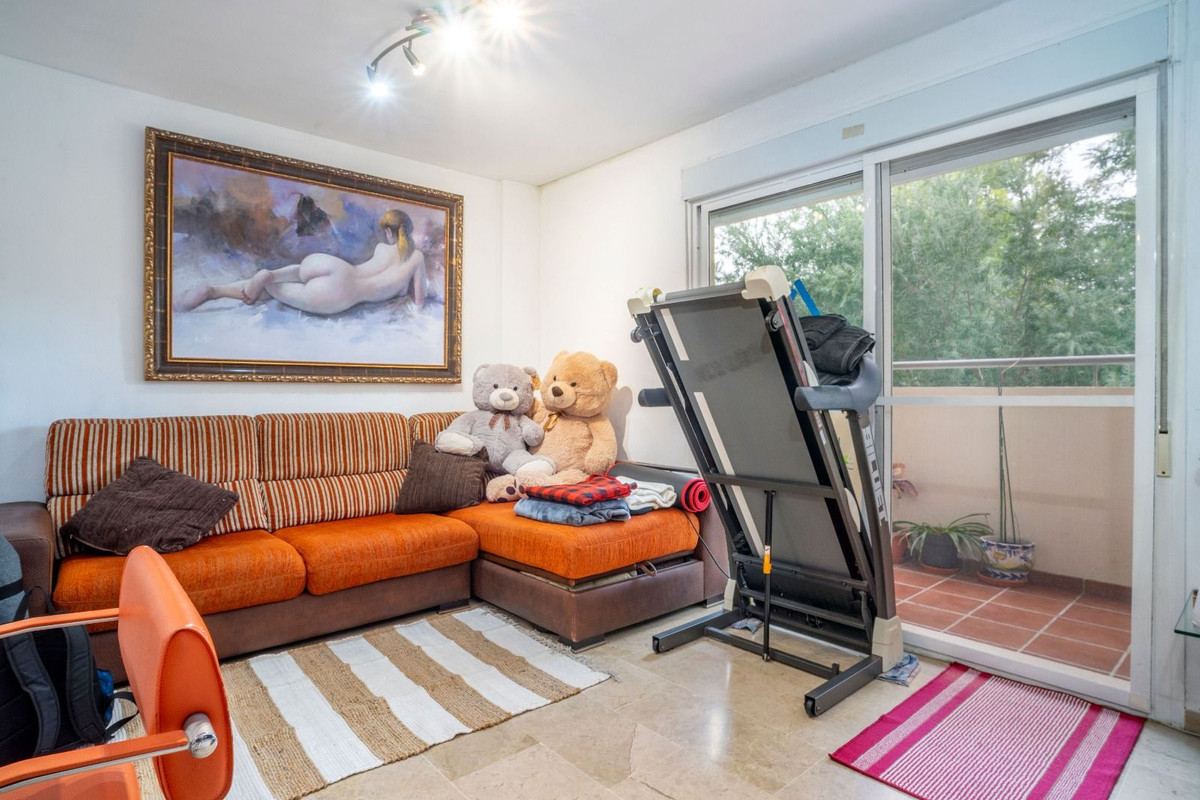 3 Bed Apartment for sale in Fuengirola Costa Del Sol, Málaga, Spain