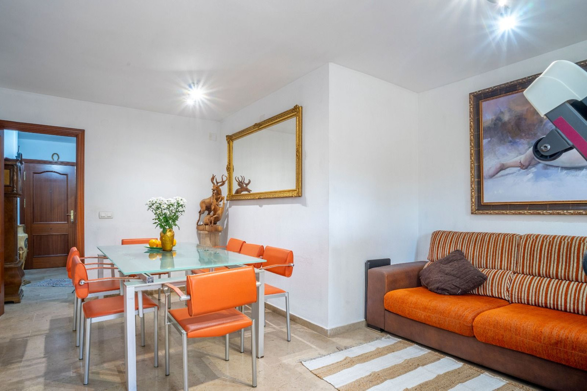 3 Bed Apartment for sale in Fuengirola Costa Del Sol, Málaga, Spain