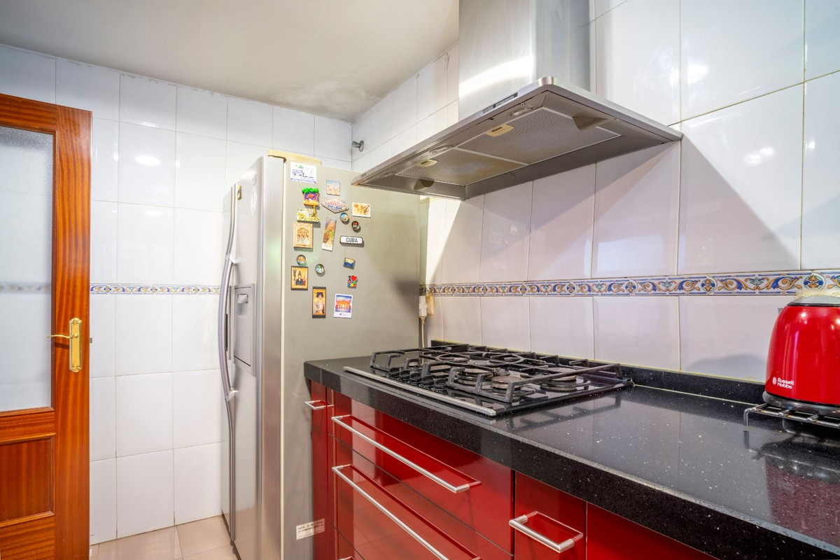 3 Bed Apartment for sale in Fuengirola Costa Del Sol, Málaga, Spain