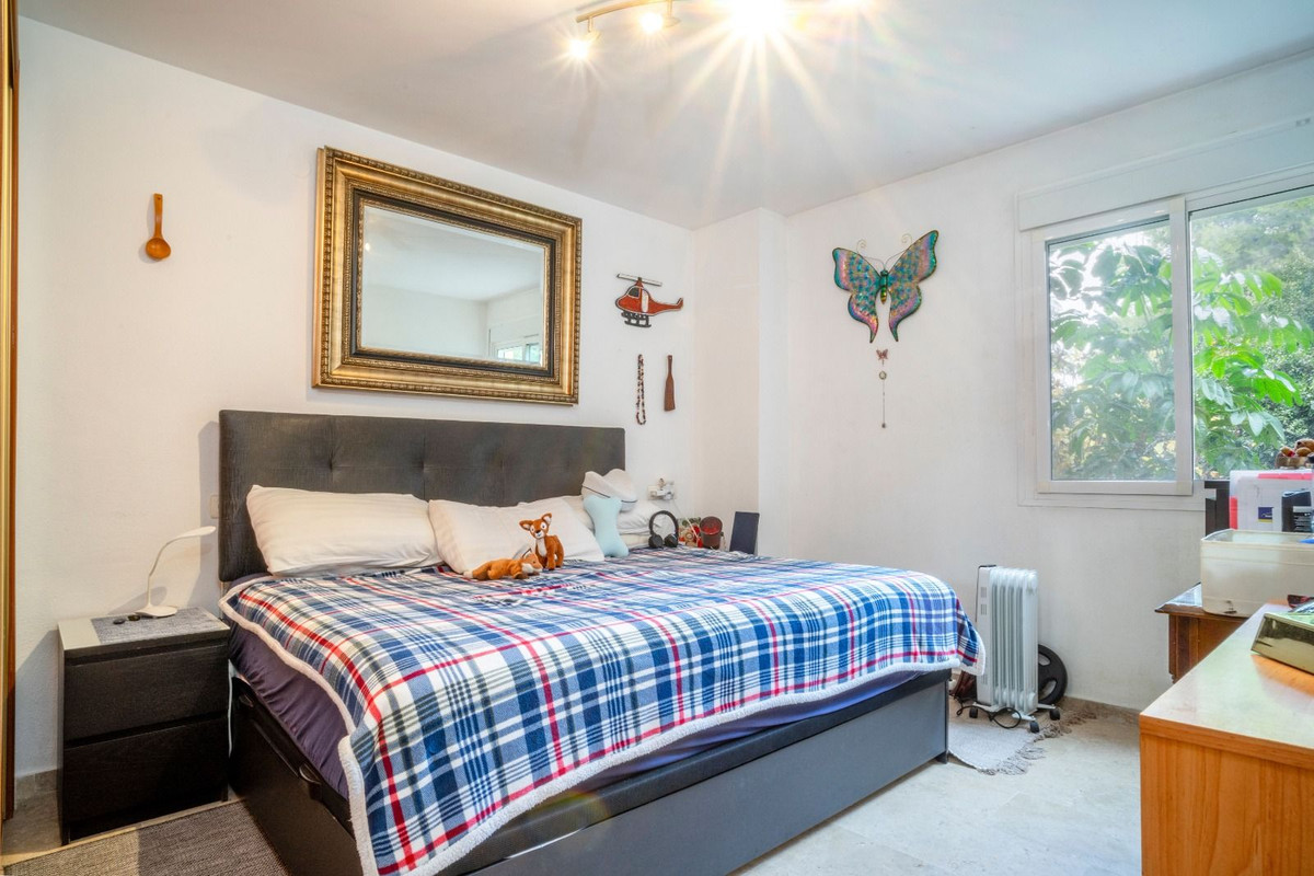 3 Bed Apartment for sale in Fuengirola Costa Del Sol, Málaga, Spain