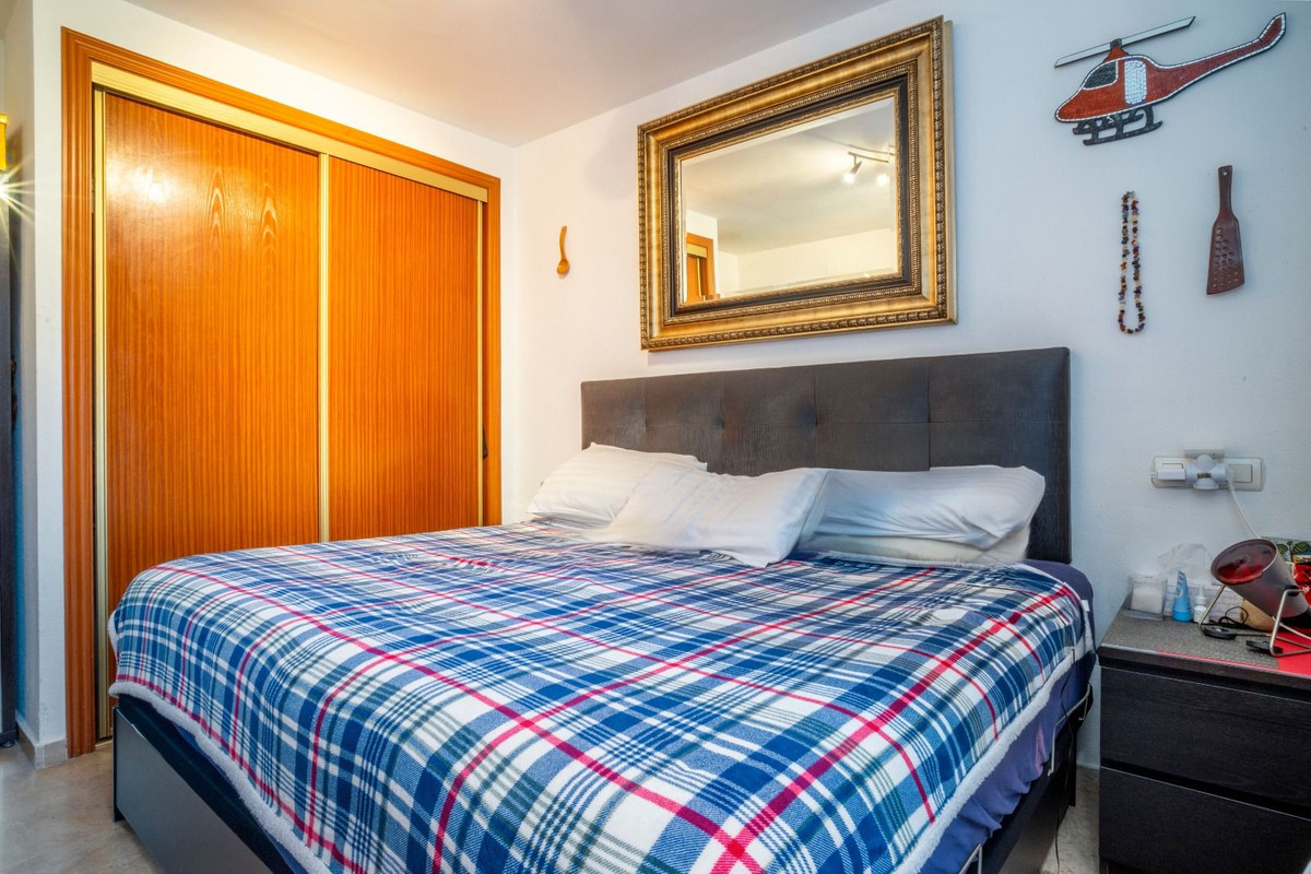 3 Bed Apartment for sale in Fuengirola Costa Del Sol, Málaga, Spain