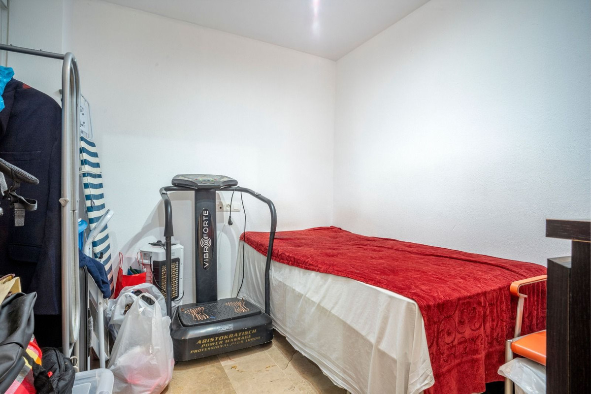3 Bed Apartment for sale in Fuengirola Costa Del Sol, Málaga, Spain