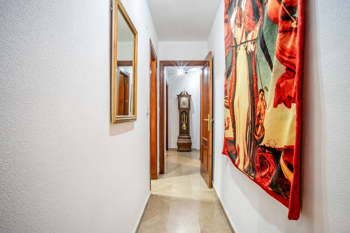 3 Bed Apartment for sale in Fuengirola Costa Del Sol, Málaga, Spain