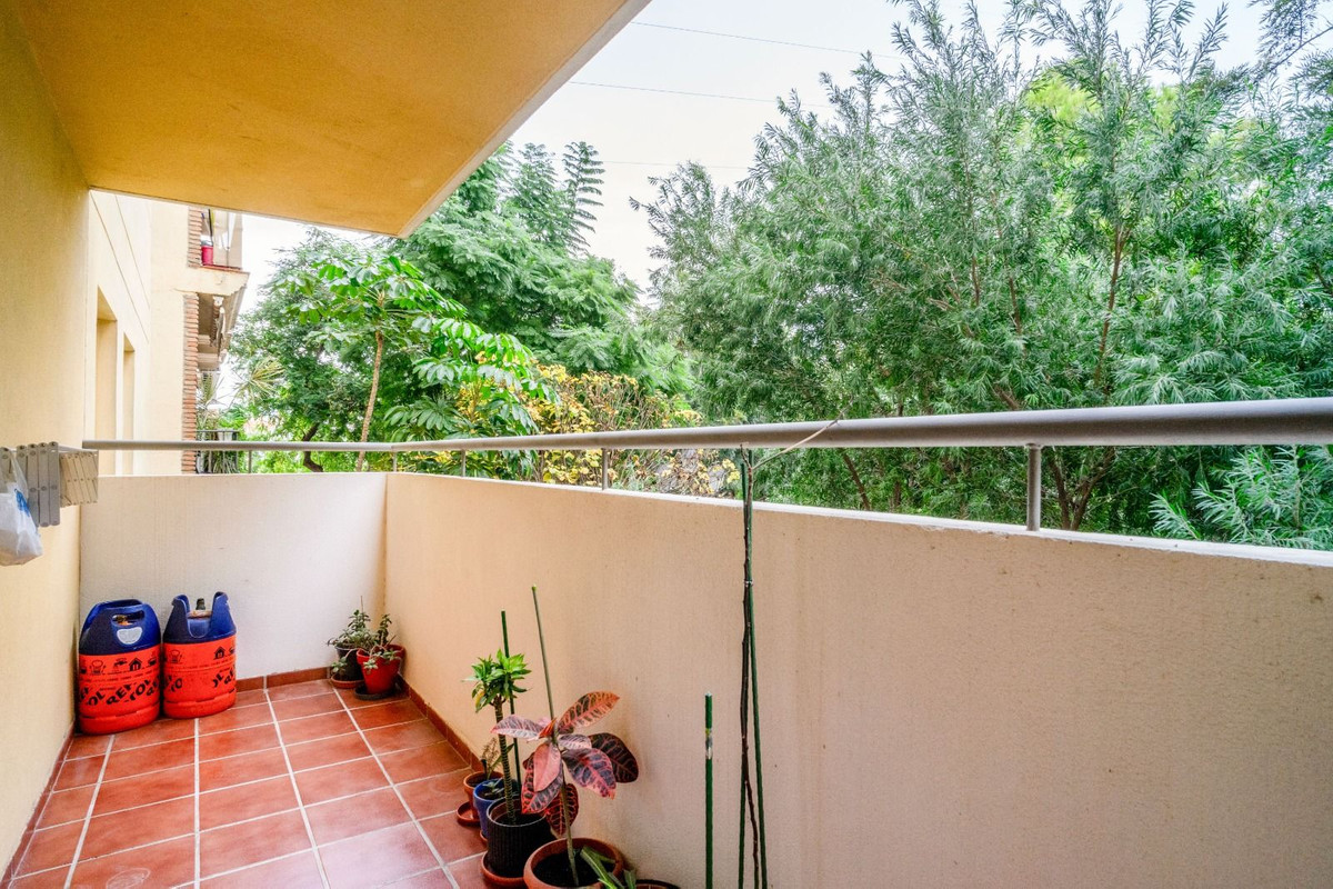 3 Bed Apartment for sale in Fuengirola Costa Del Sol, Málaga, Spain