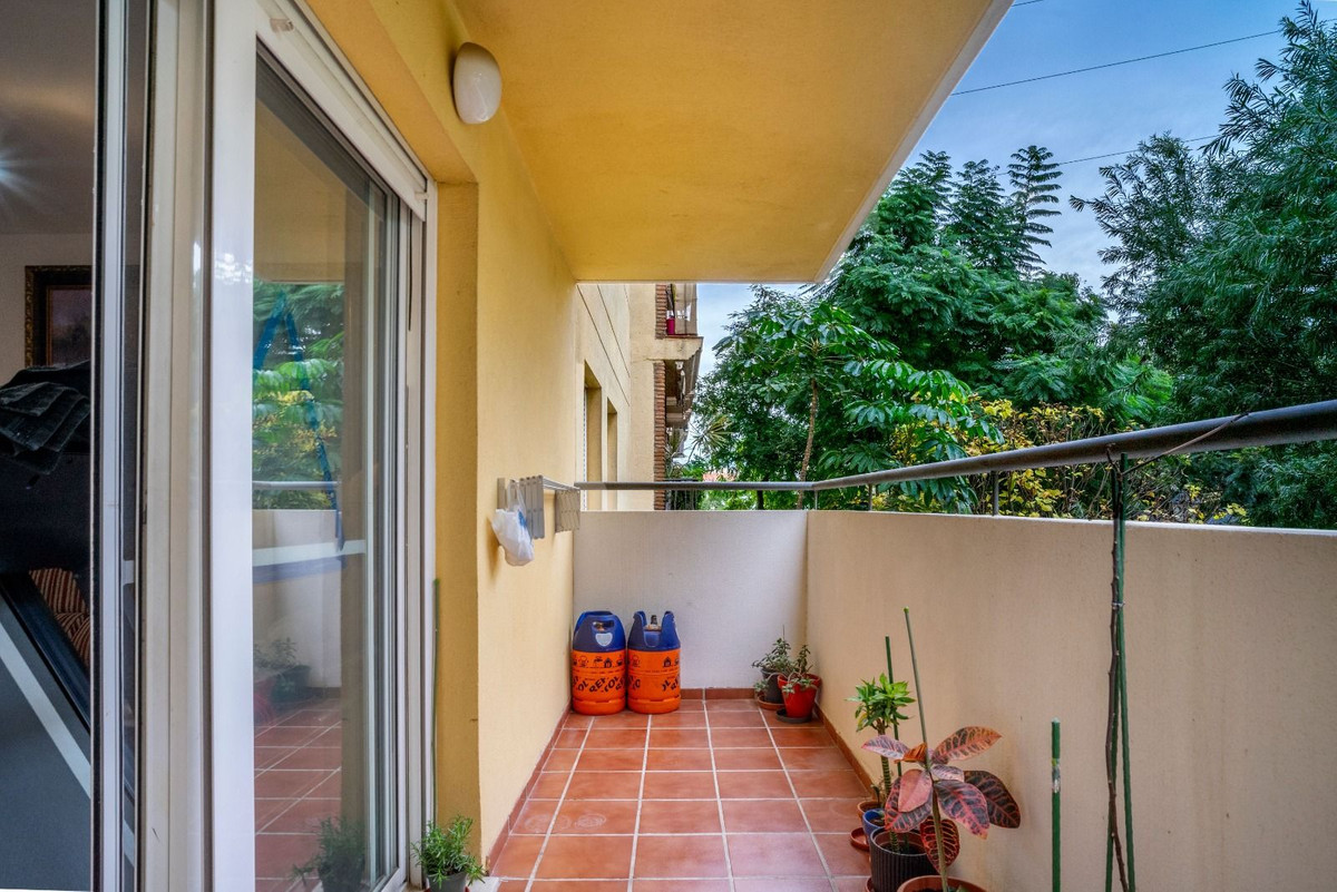 3 Bed Apartment for sale in Fuengirola Costa Del Sol, Málaga, Spain