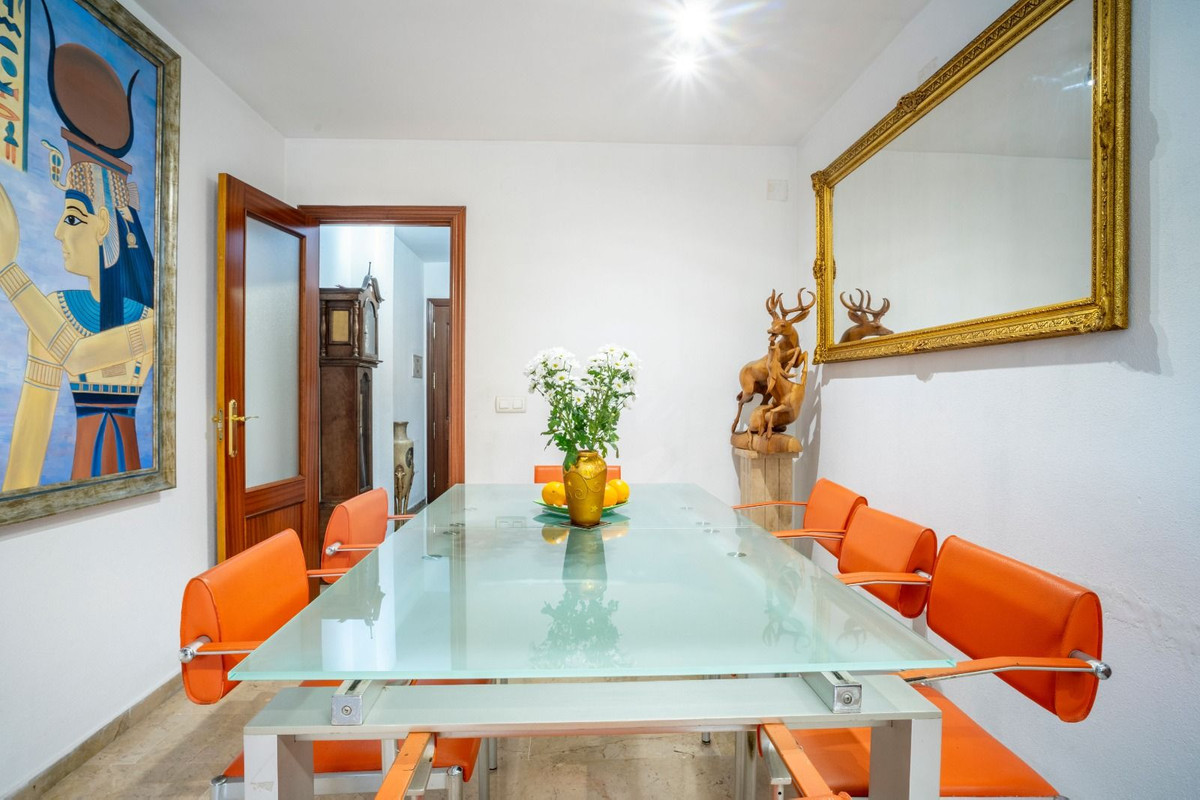 3 Bed Apartment for sale in Fuengirola Costa Del Sol, Málaga, Spain