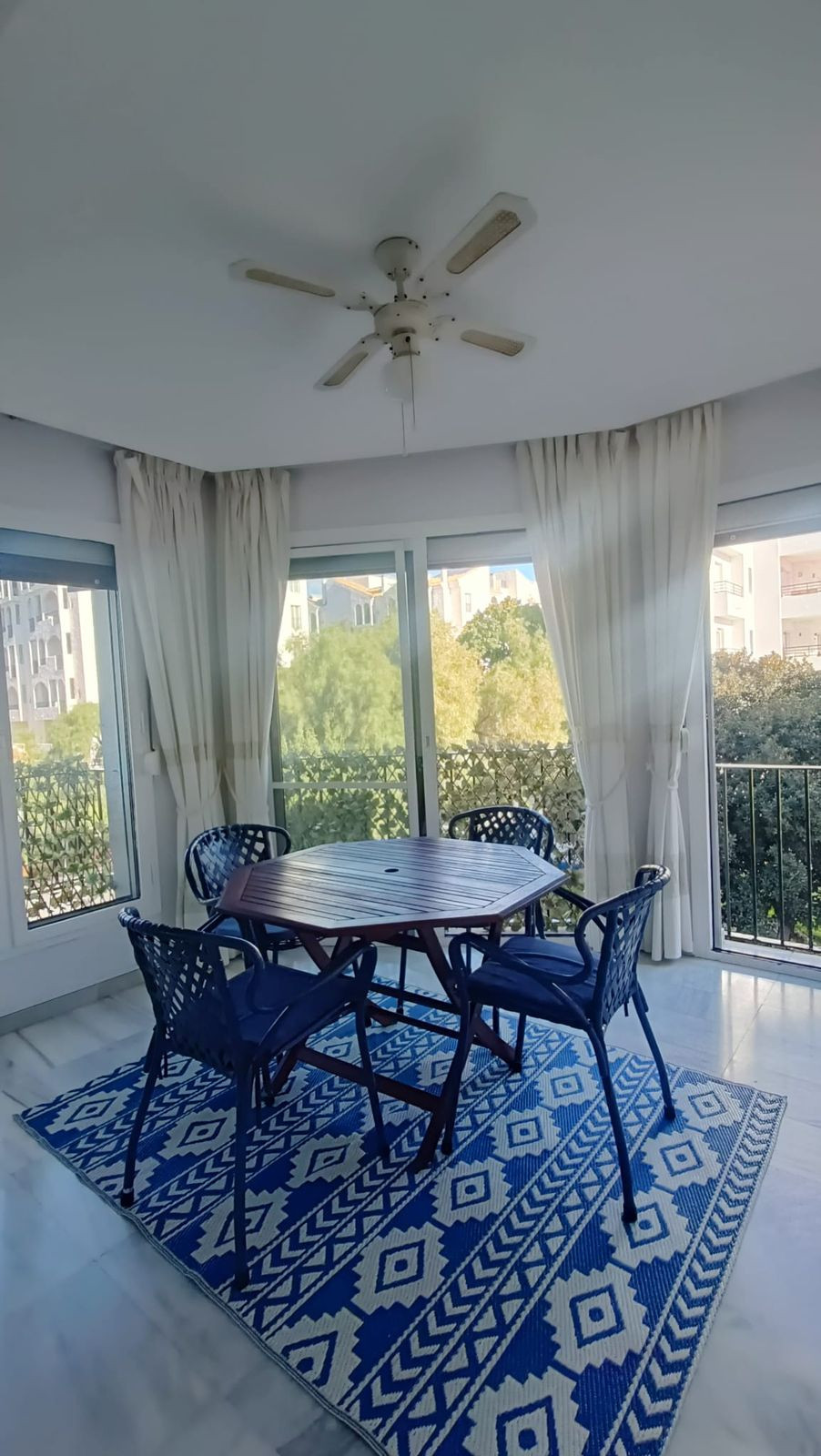 Se vende Apartamento Planta Media de 2 dormitorios en Costa Del Sol, Málaga, España