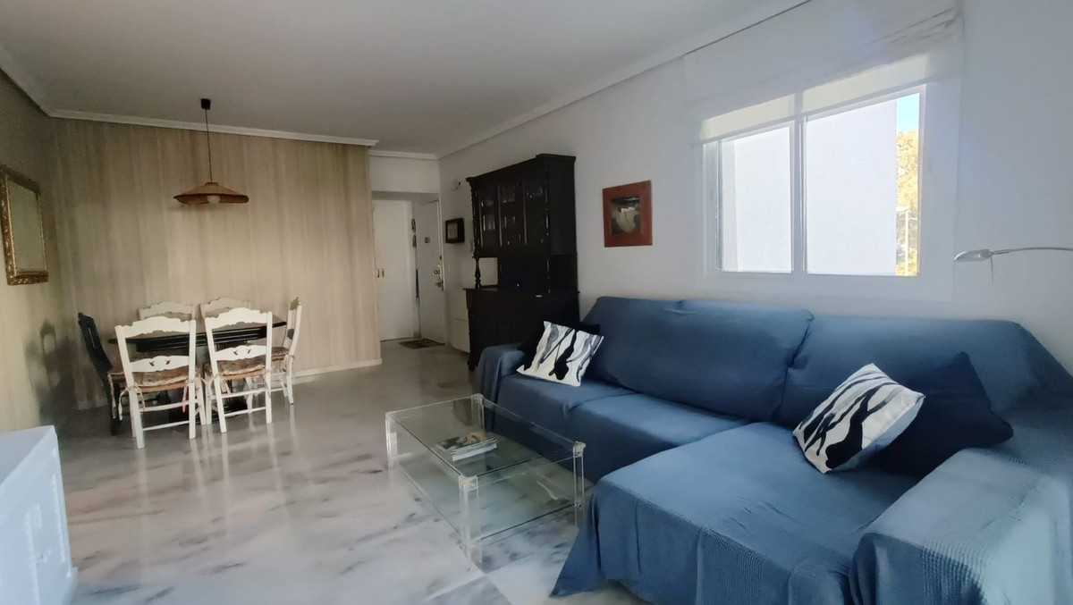 Se vende Apartamento Planta Media de 2 dormitorios en Costa Del Sol, Málaga, España