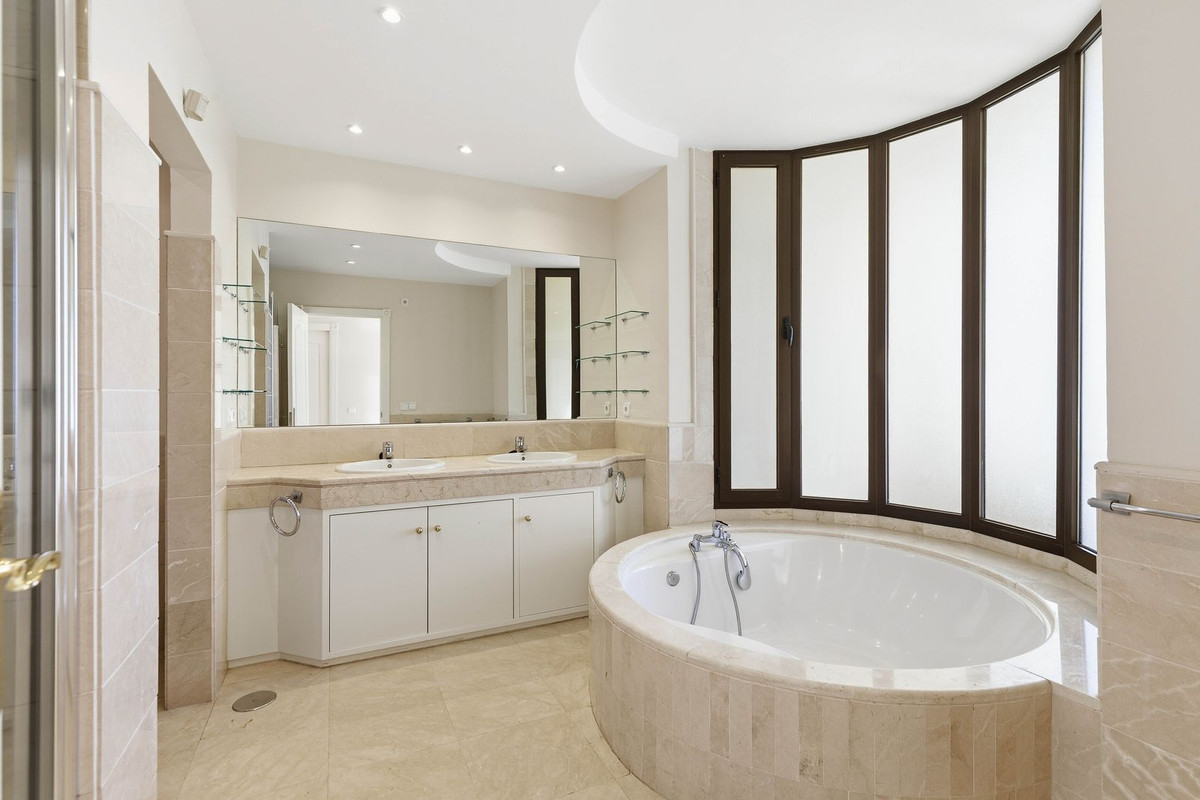 Se vende Ático Dúplex de 4 dormitorios en Costa Del Sol, Málaga, España