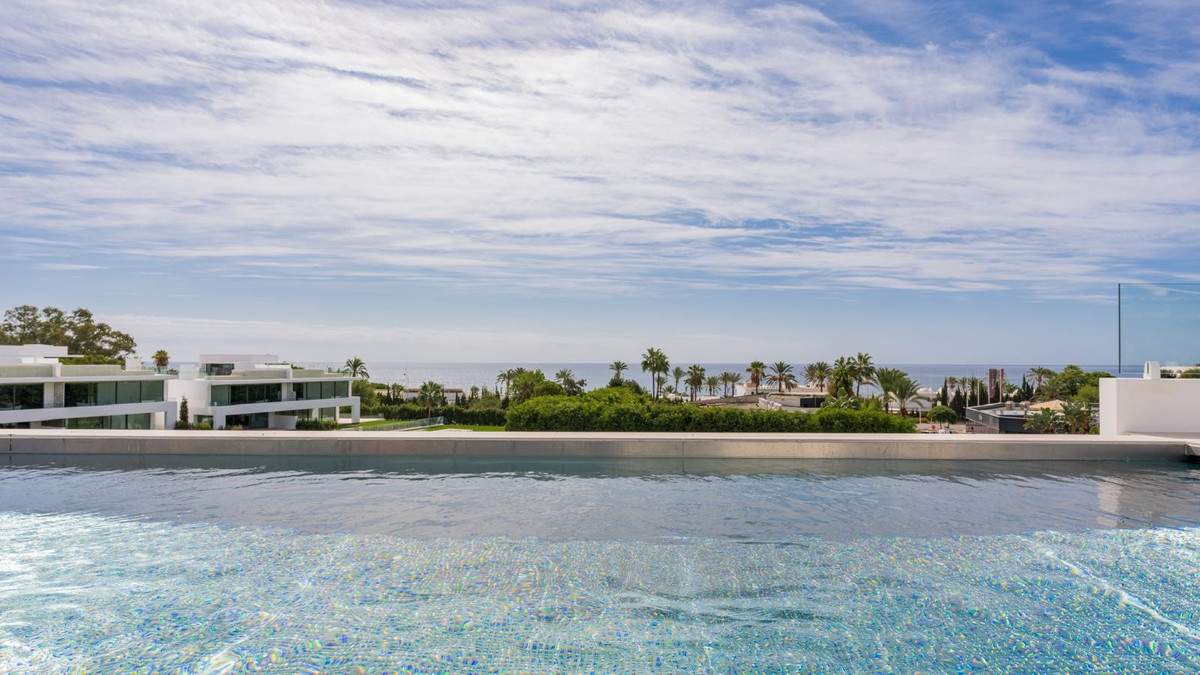 Se vende Villa - Chalet de 5 dormitorios en Costa Del Sol, Málaga, España