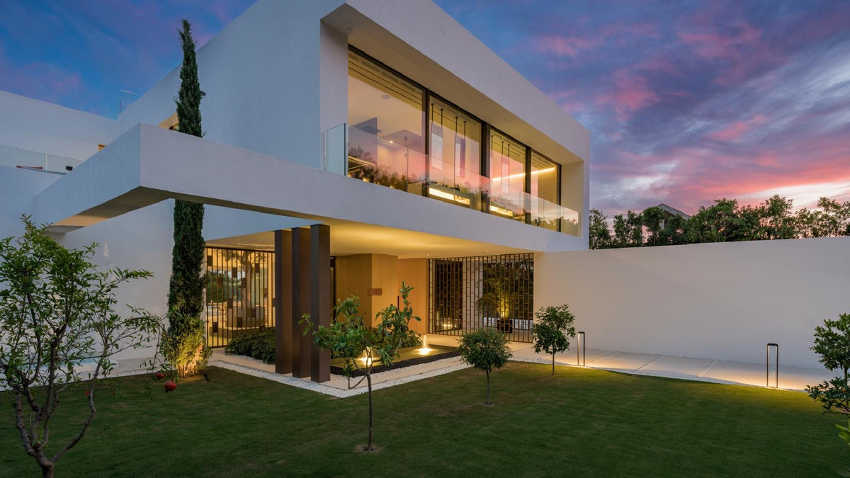 Se vende Villa - Chalet de 5 dormitorios en Costa Del Sol, Málaga, España