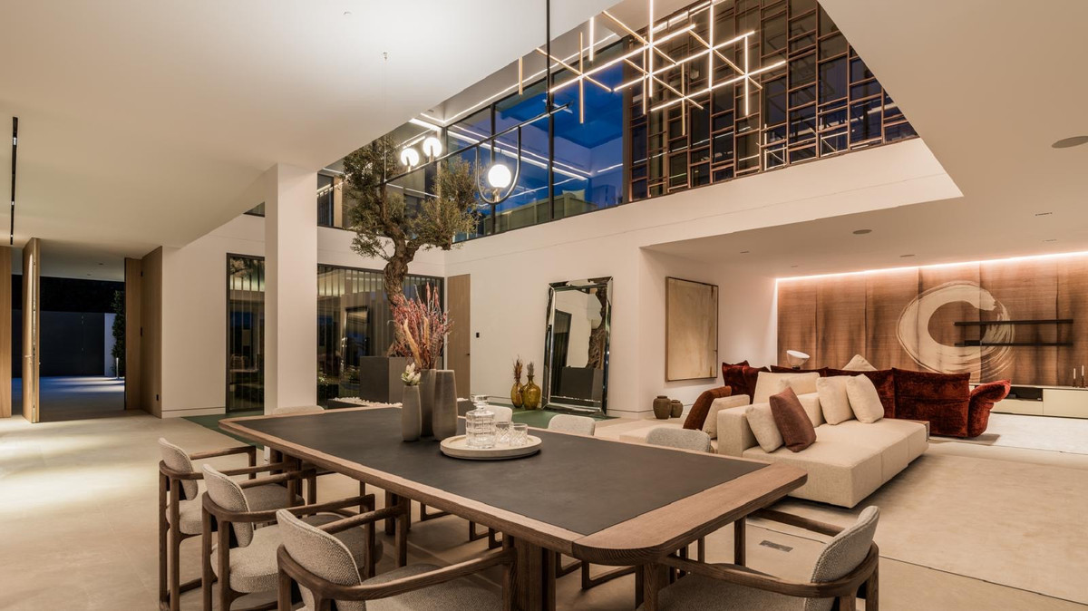 Se vende Villa - Chalet de 5 dormitorios en Costa Del Sol, Málaga, España
