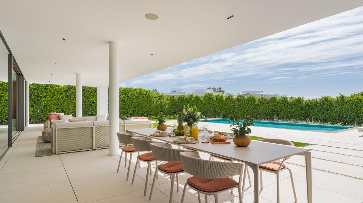 Se vende Villa - Chalet de 5 dormitorios en Costa Del Sol, Málaga, España