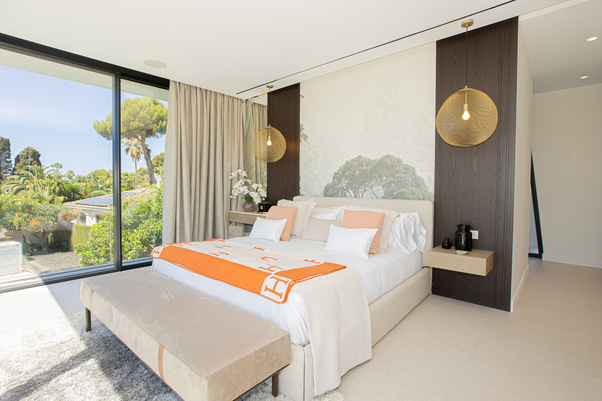 Se vende Villa - Chalet de 6 dormitorios en Costa Del Sol, Málaga, España