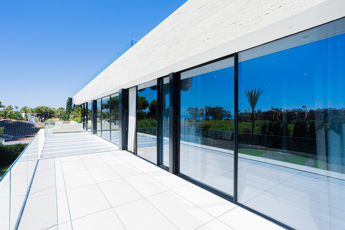 Se vende Villa - Chalet de 6 dormitorios en Costa Del Sol, Málaga, España