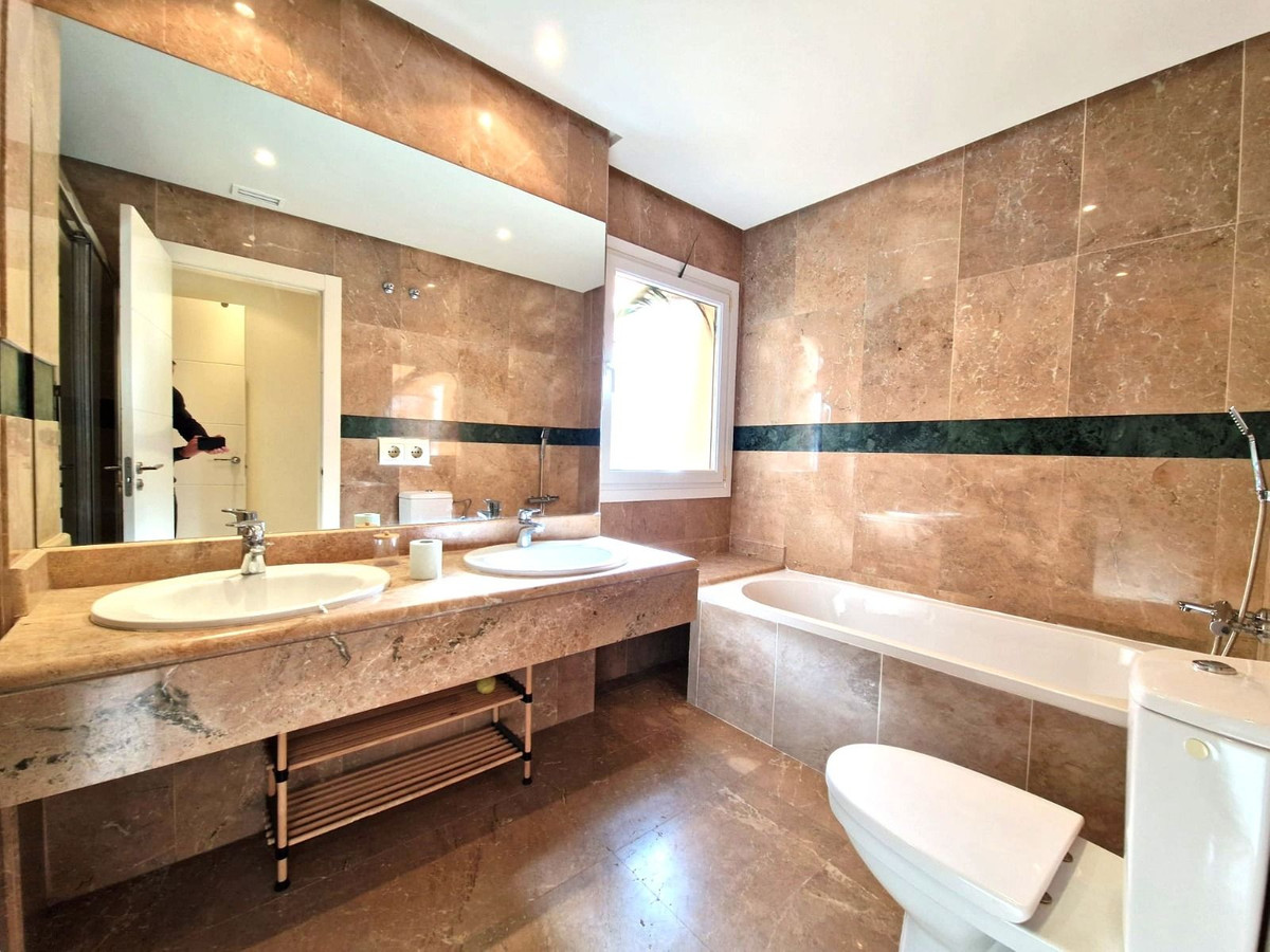 2 Bed Apartment for sale in Marbella Costa Del Sol, Málaga, Spain