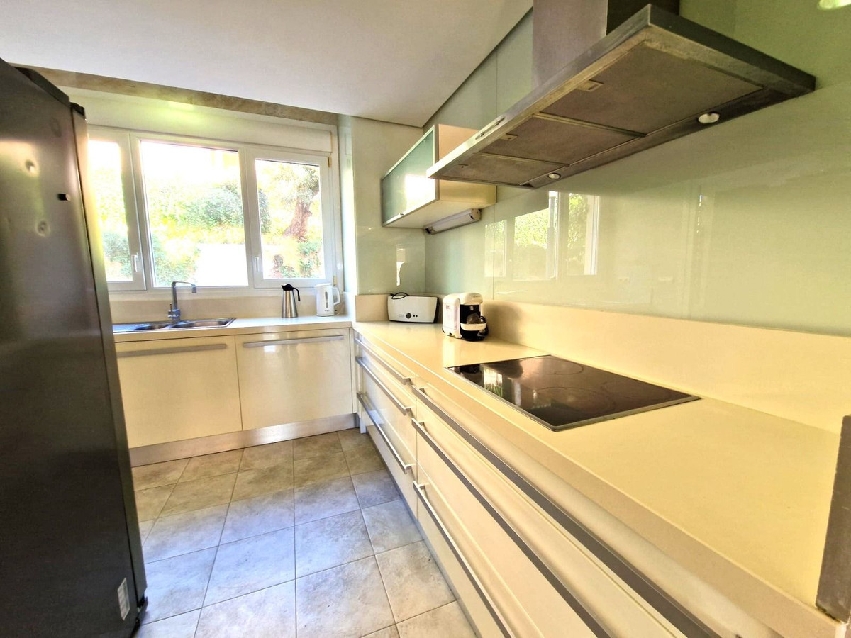 2 Bed Apartment for sale in Marbella Costa Del Sol, Málaga, Spain