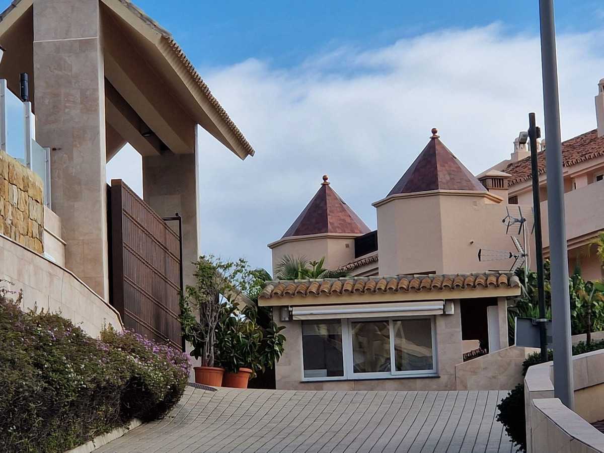 2 Bed Apartment for sale in Marbella Costa Del Sol, Málaga, Spain