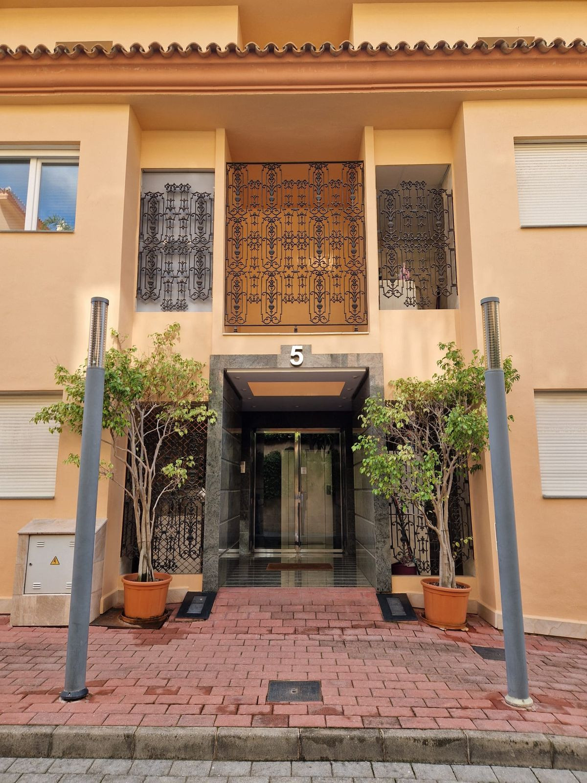 2 Bed Apartment for sale in Marbella Costa Del Sol, Málaga, Spain