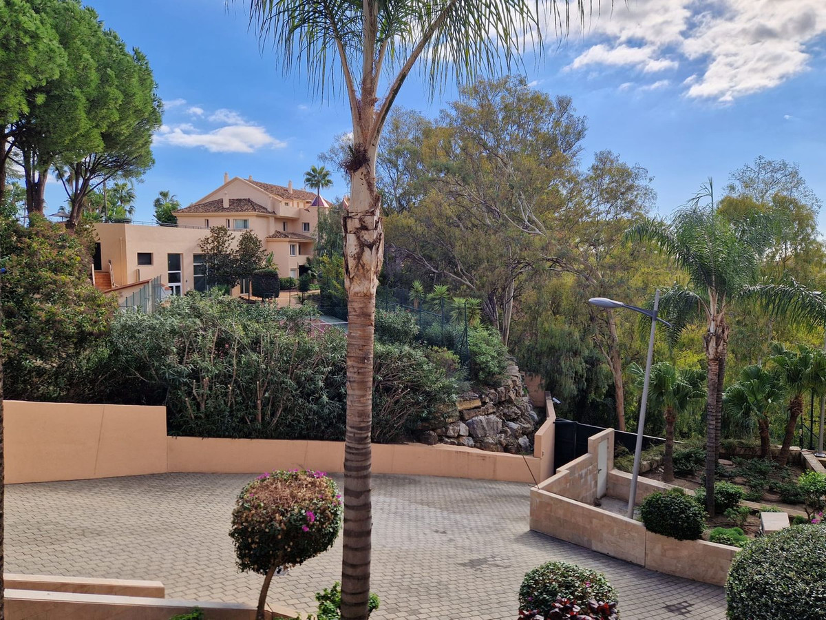 2 Bed Apartment for sale in Marbella Costa Del Sol, Málaga, Spain